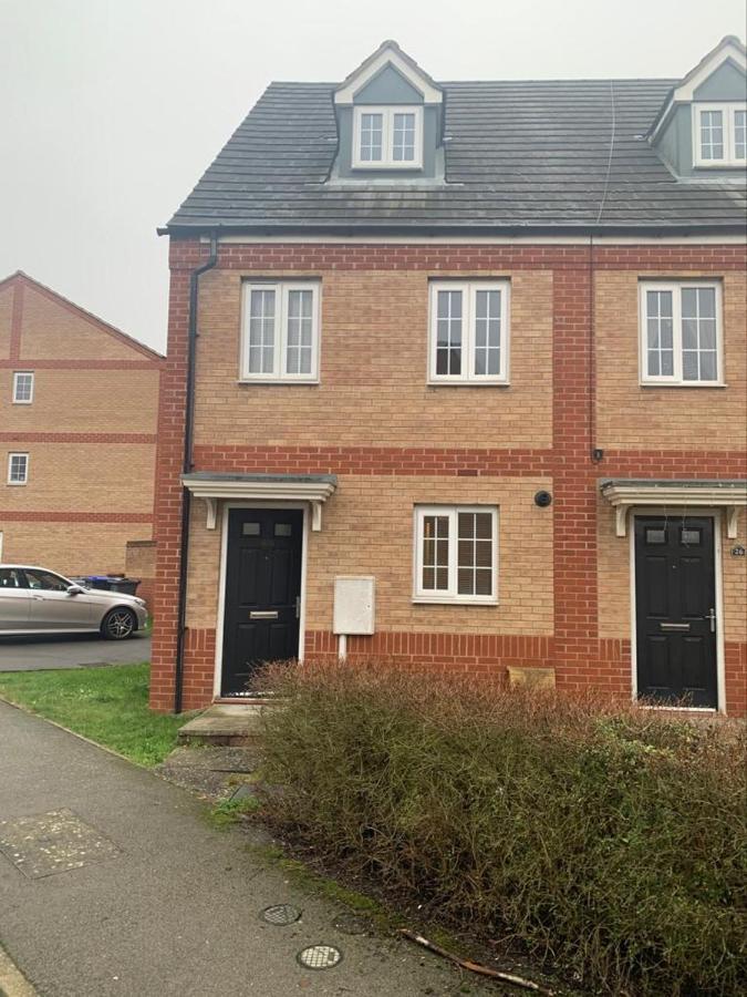 Turners Gardens Villa Northampton Eksteriør bilde