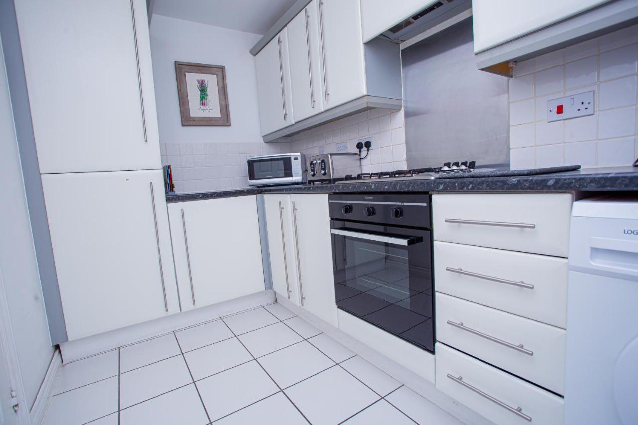Turners Gardens Villa Northampton Eksteriør bilde
