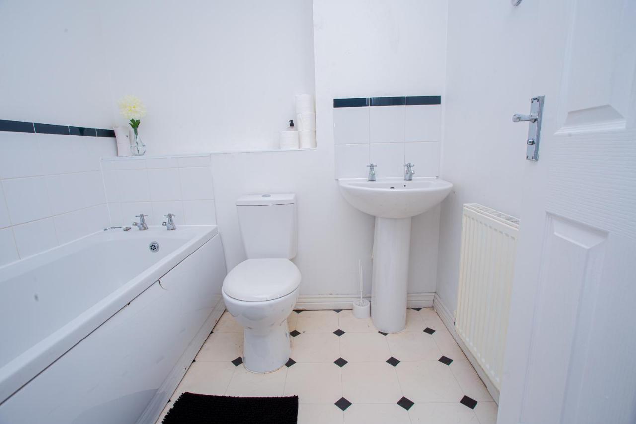 Turners Gardens Villa Northampton Eksteriør bilde